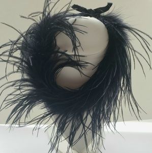 Black maribou feather collar with velvet ties